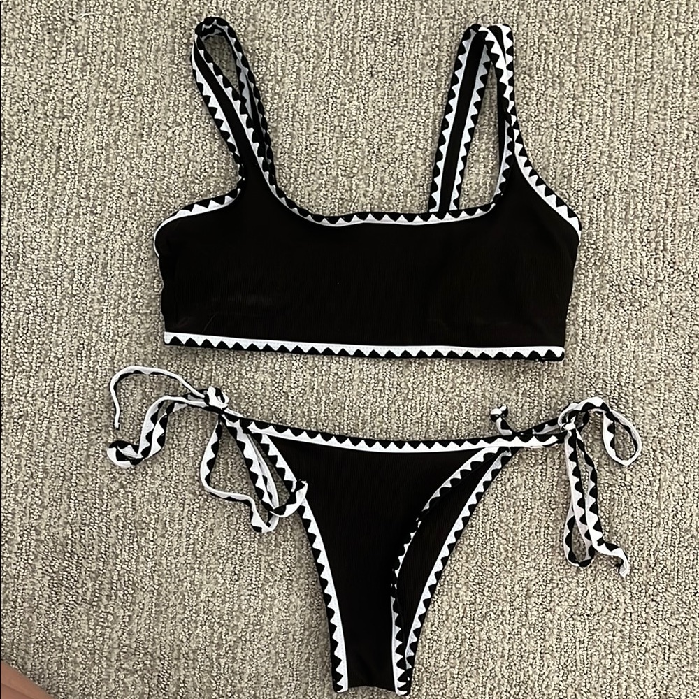 Black and White Women's Swimwear Set